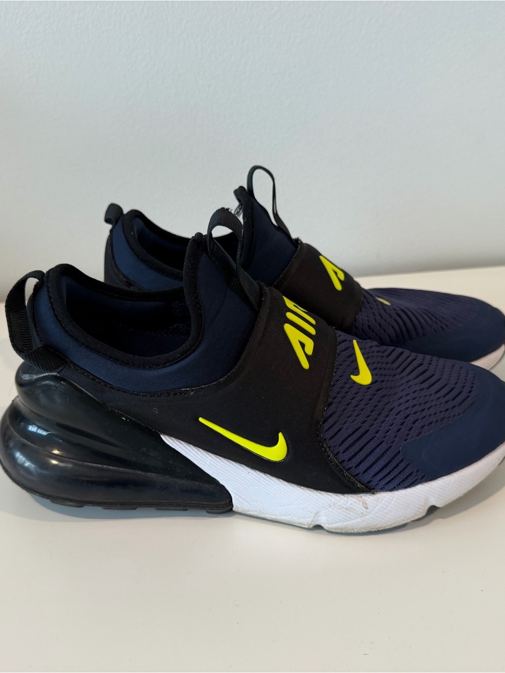 Nike Kids' Air Max 270 Slip-On Sneakers in Navy with Bright Yellow Accents